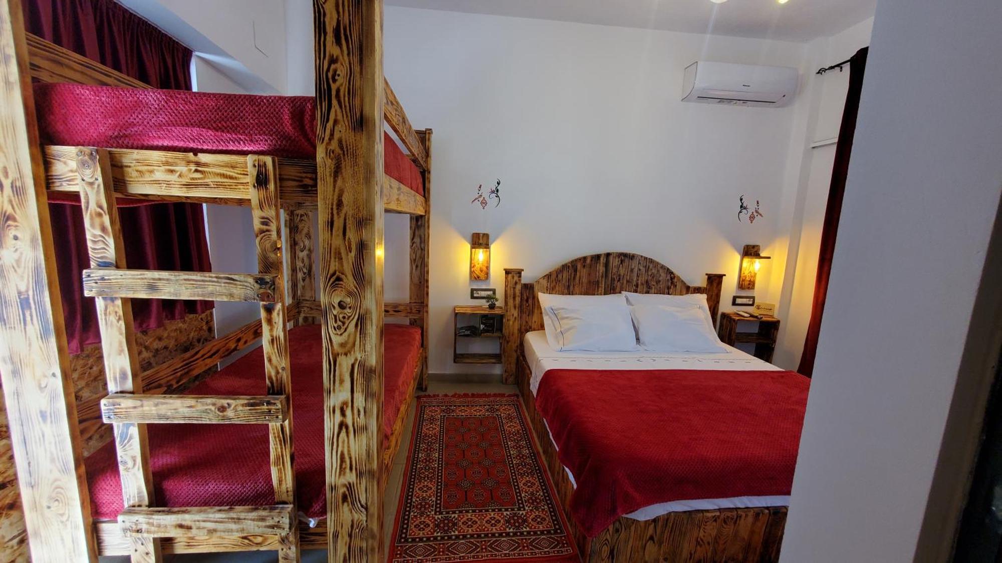 Clockwise Guestrooms Gjirokastër Exterior foto