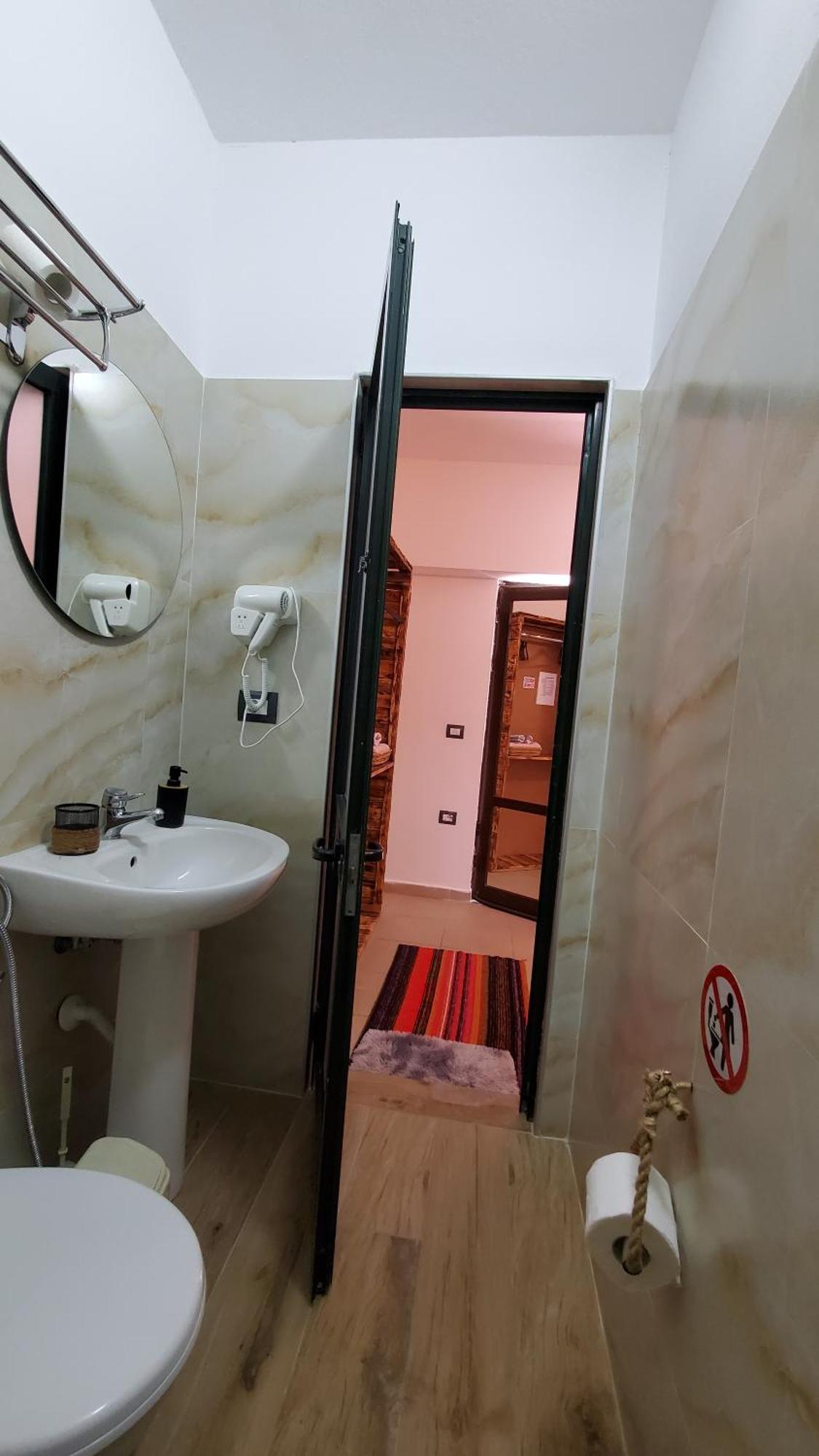 Clockwise Guestrooms Gjirokastër Quarto foto